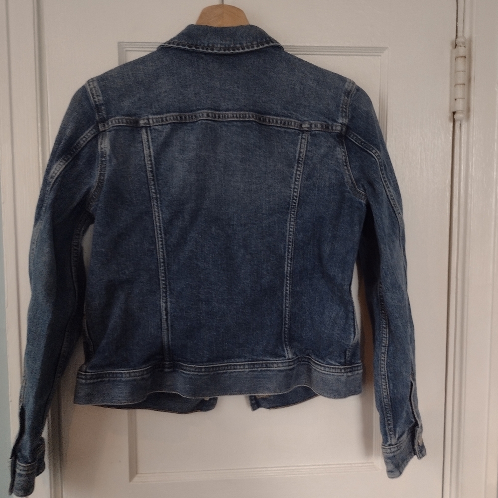 J.Crew Women's Never Worn! Classic Jean Jacket 😍 - Picture 6 of 11